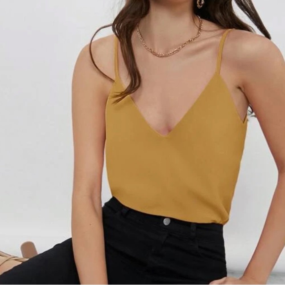 Minimalist Dressy Tank Top V-neck Cami - Picture 3 of 16